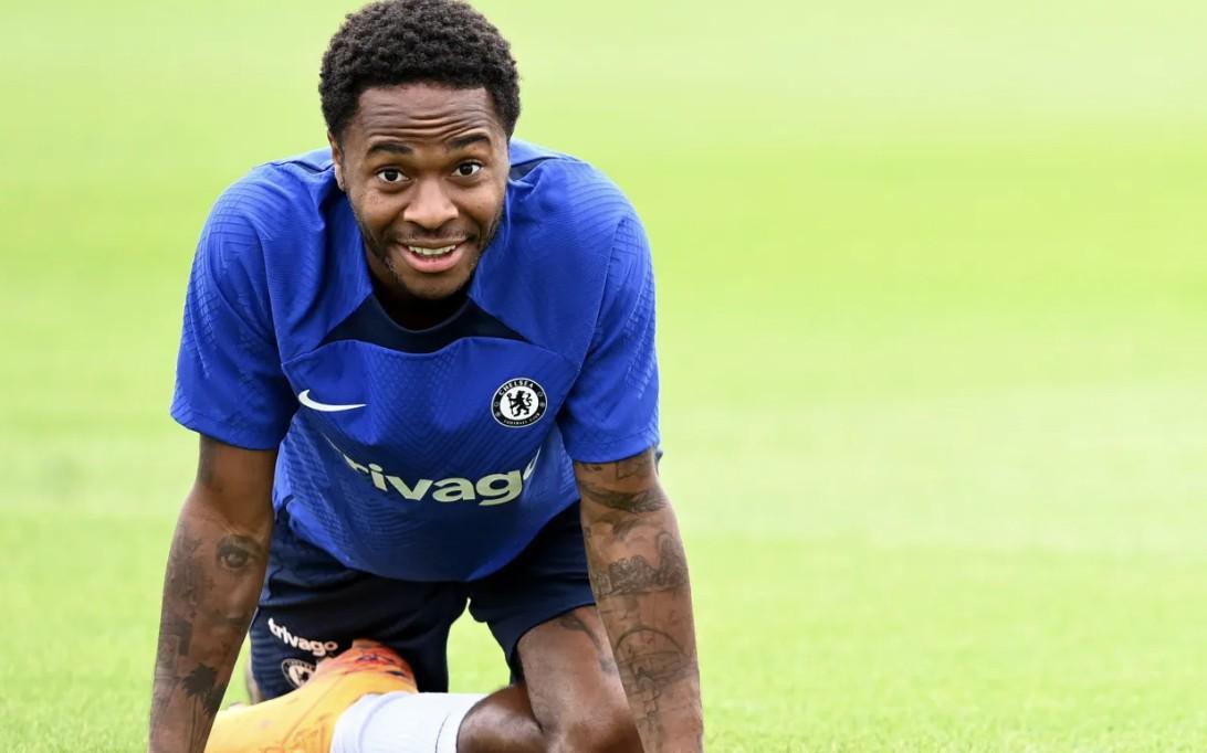 夏窗未能离队,泰晤士报:冬窗前斯特林可能要单独训练