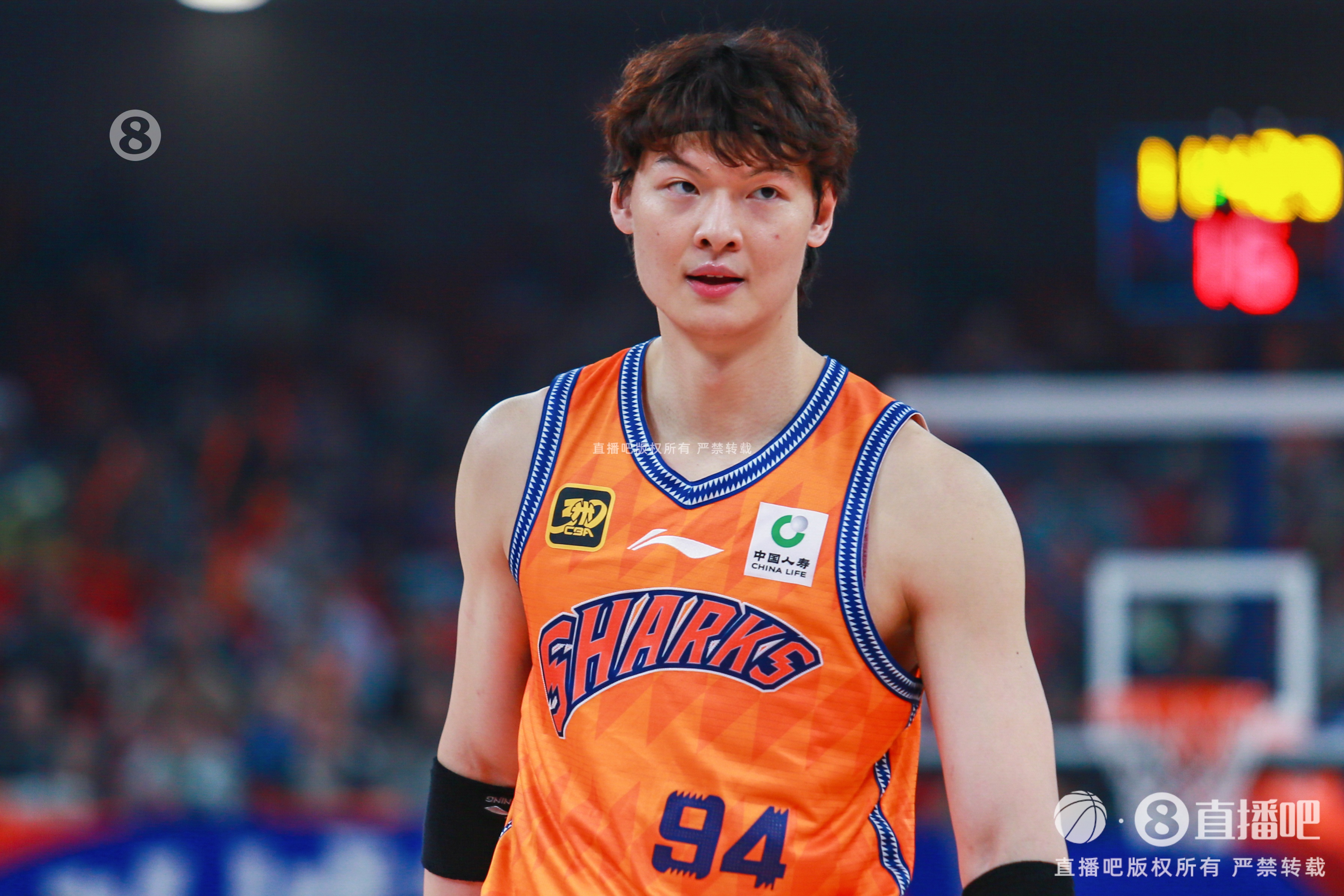 Kaiyun中国官网-媒体人：王哲林无论顺境逆境都兢兢业业打球 他的职业态度被低估